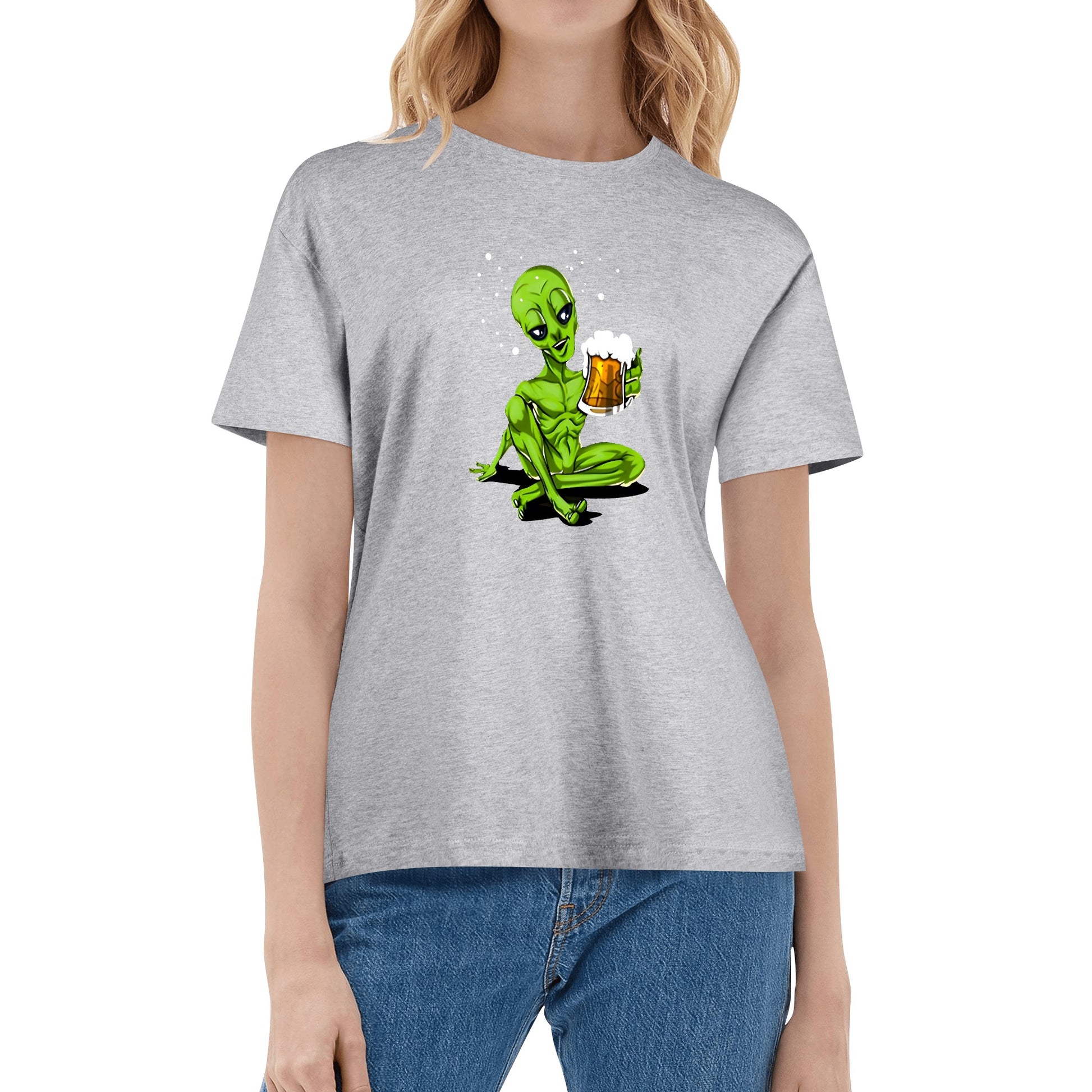 T-Shirt Alien Drinking Beer DrinkandArt