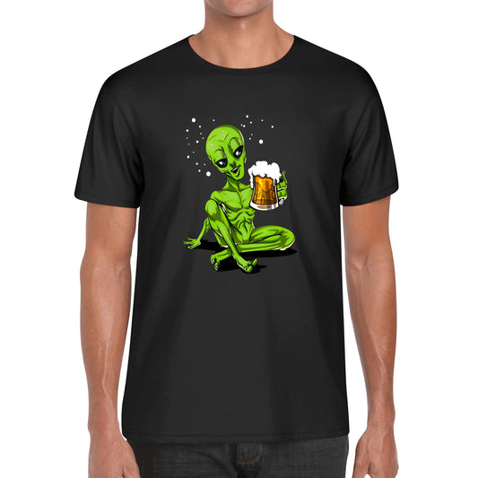 T-Shirt Alien Drinking Beer DrinkandArt